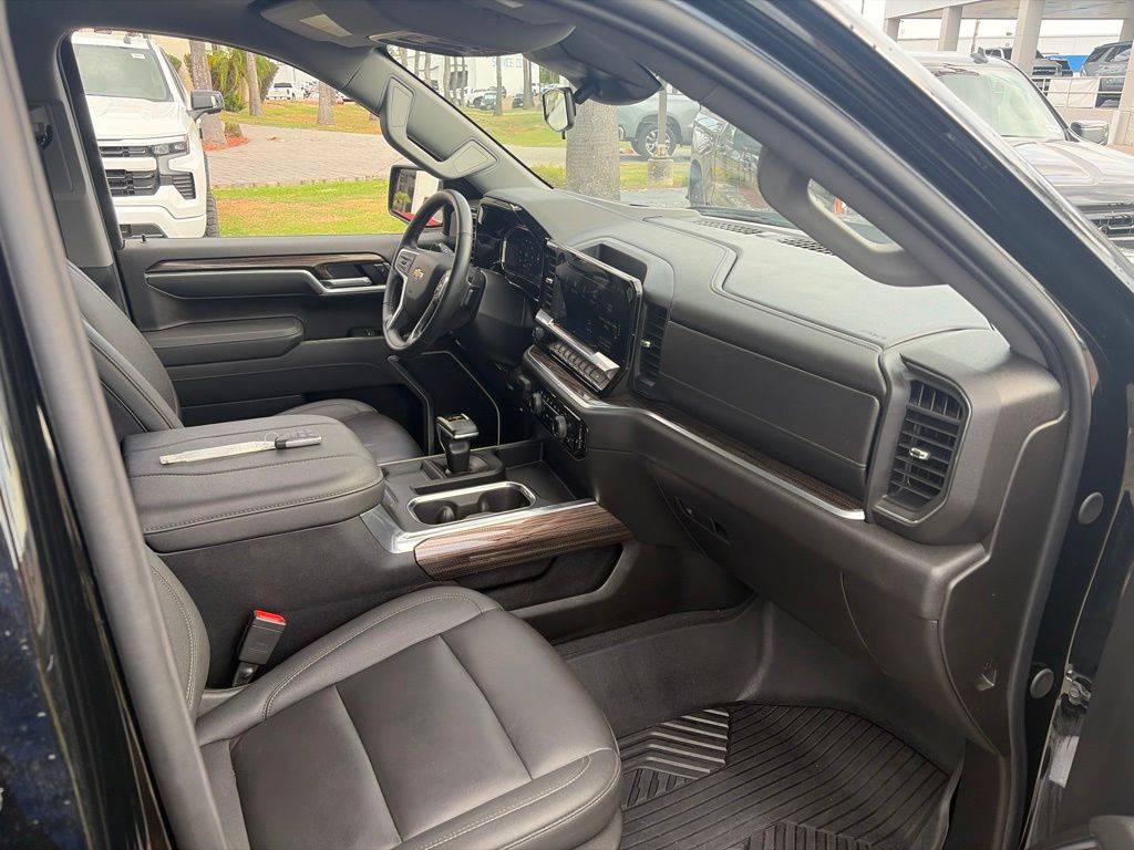 Used 2026 Black Chevrolet LT image 12