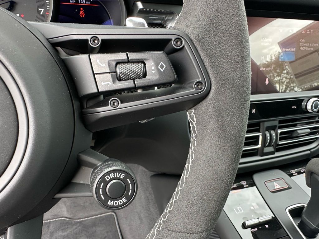 Thumbnail: 2026 Porsche Macan - 18