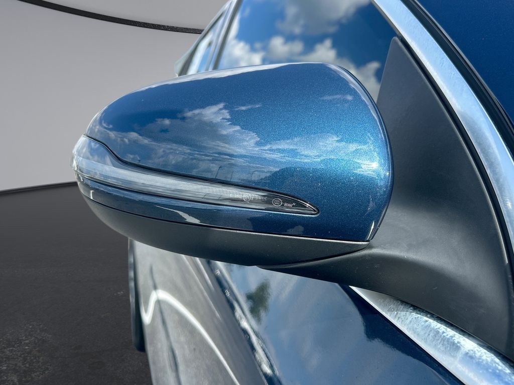 Thumbnail: 2022 Mercedes-Benz GLA - 24