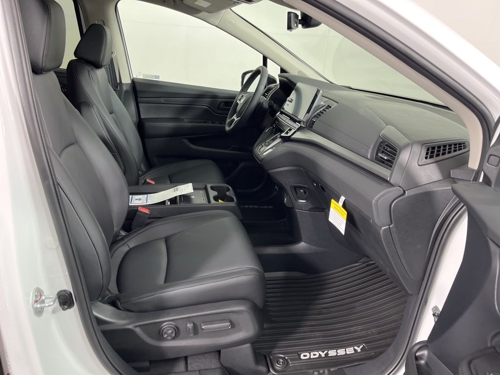 Thumbnail: 2026 Honda Odyssey - 8
