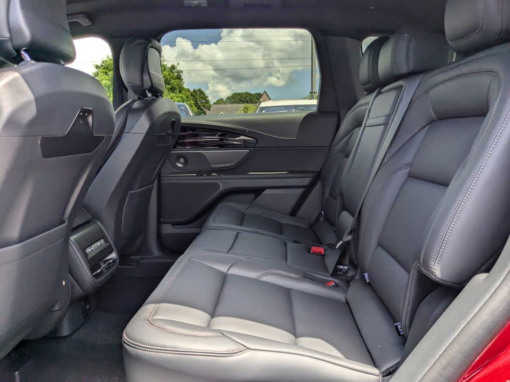 2025 Lincoln Nautilus Hybrid Premiere