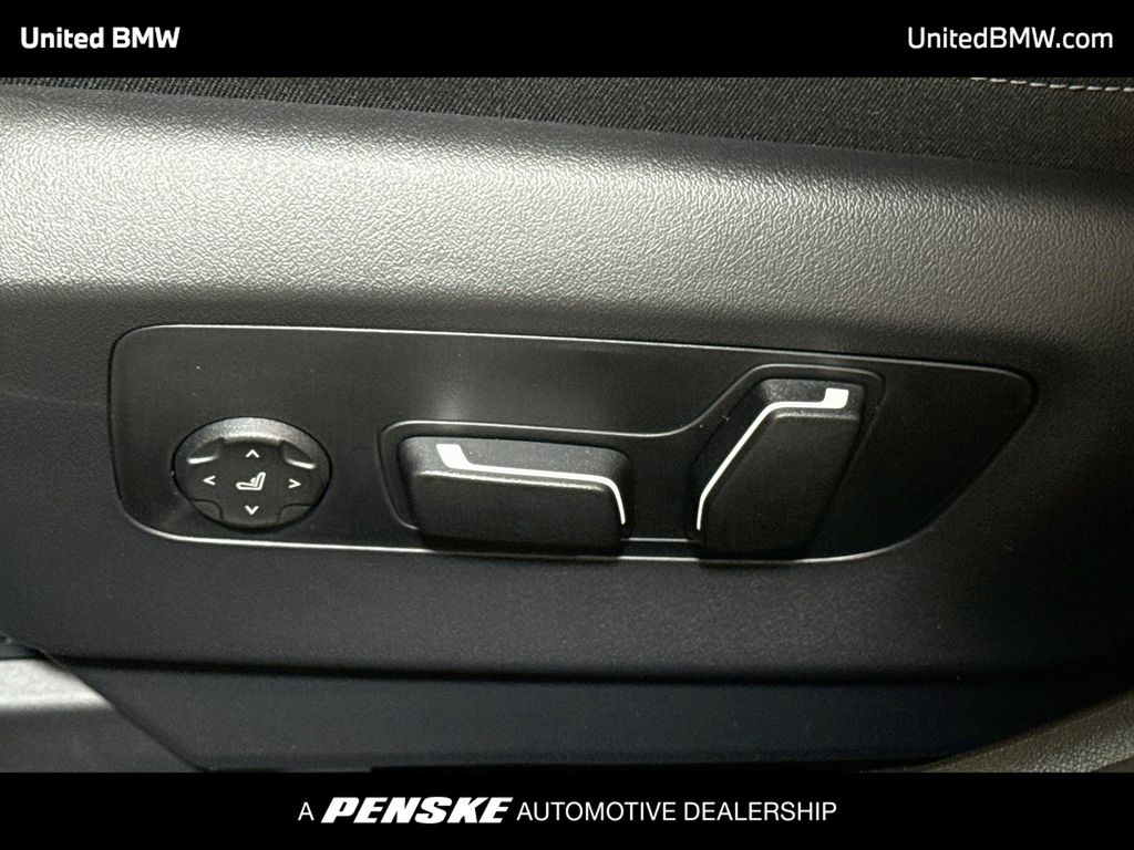 Thumbnail: 2027 BMW 5 Series - 4