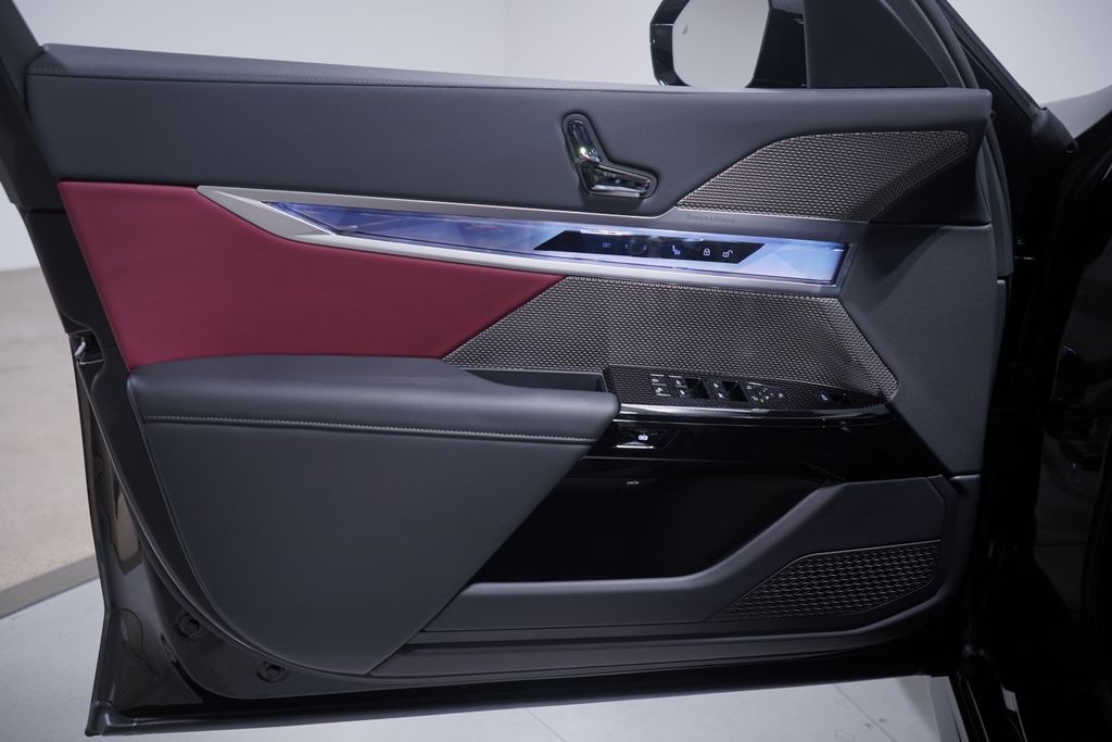 2024 BMW 7 Series 740i 17