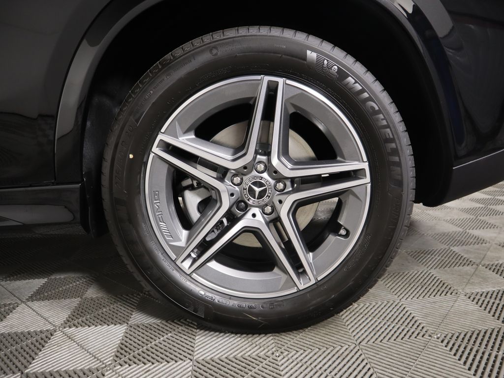 Thumbnail: 2026 Mercedes-Benz GLE - 32