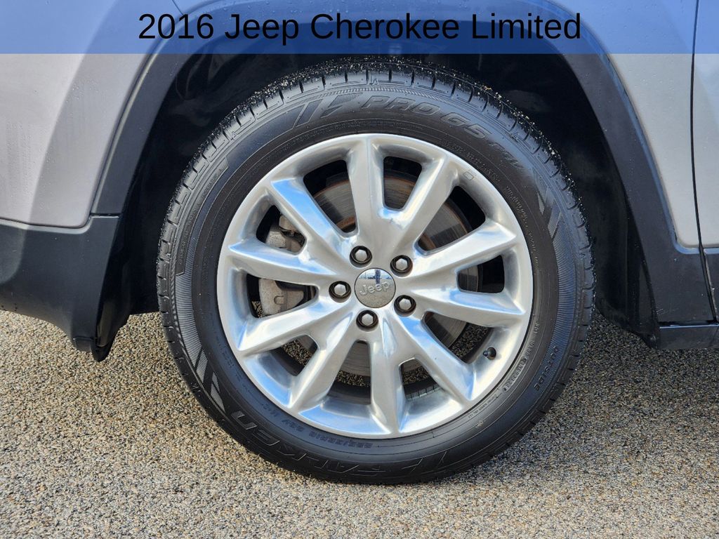 2016 Jeep Cherokee Limited 10