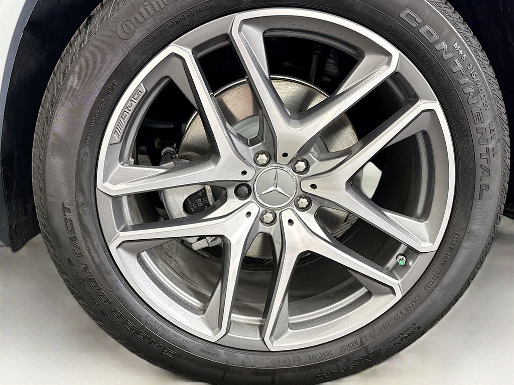 Thumbnail: 2026 Mercedes-Benz GLE - 30