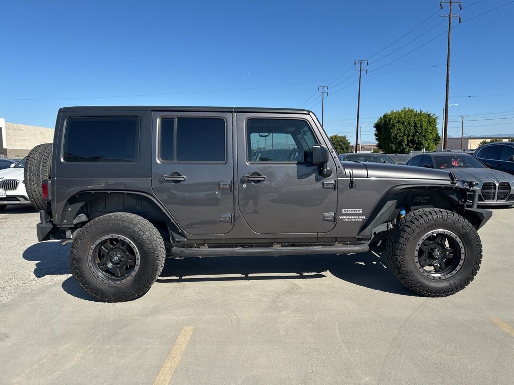 2017 Jeep Wrangler Unlimited Sport S 4