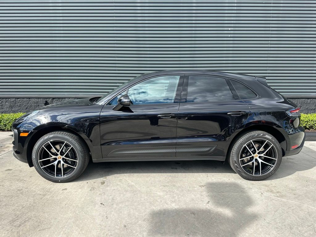 Thumbnail: 2026 Porsche Macan - 2