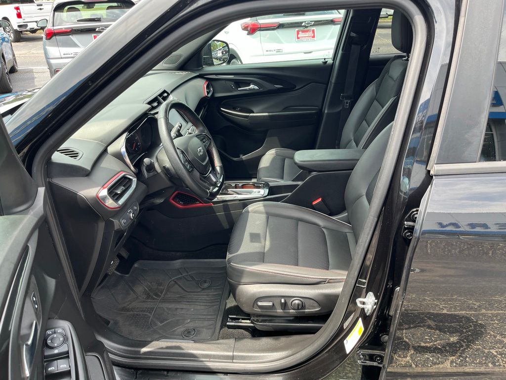 Used 2022 Black Chevrolet RS image 46