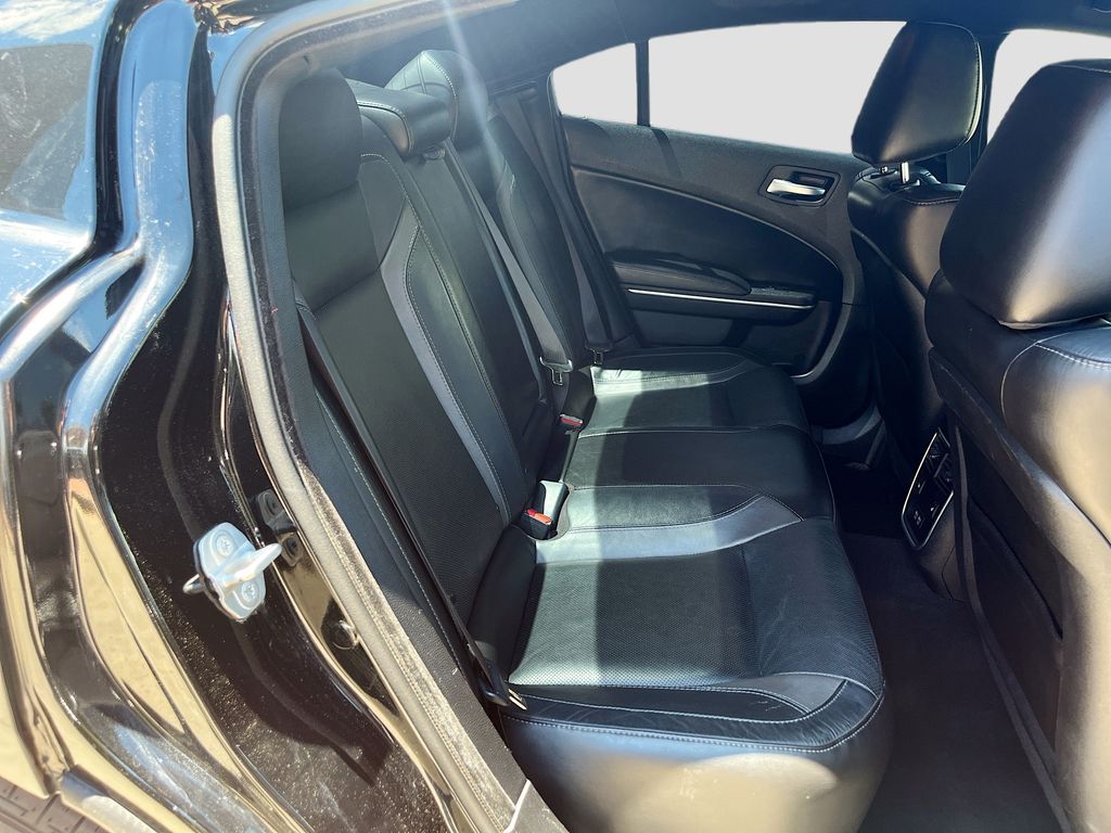 Used 2022 Black Dodge SXT image 26