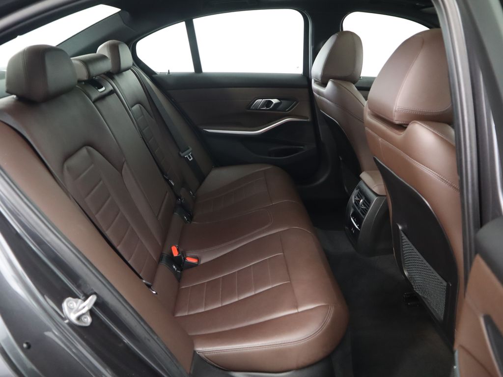 2022 BMW 3 Series 330i 23
