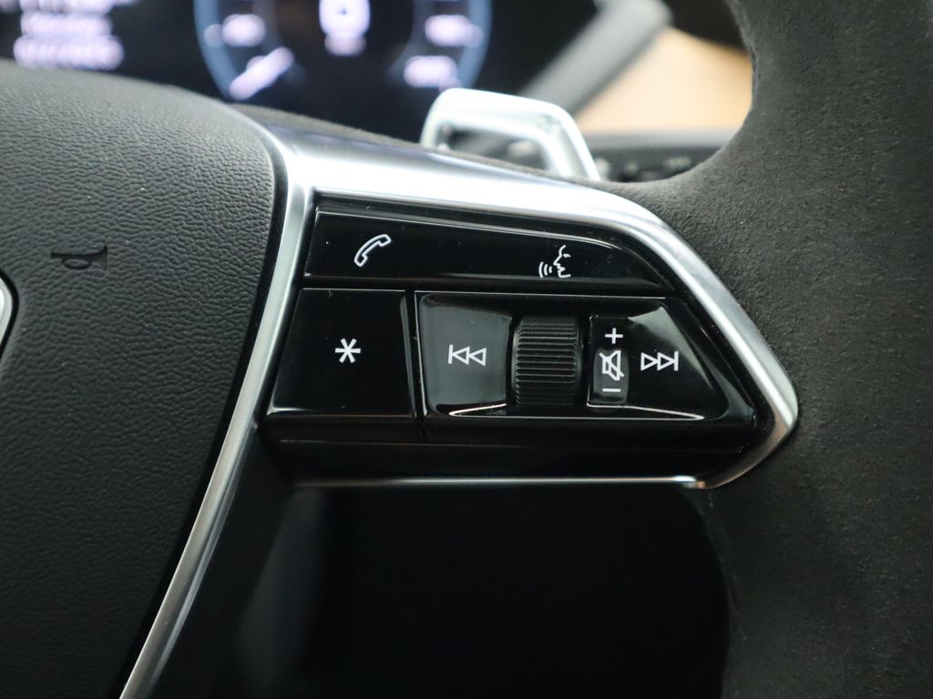 2022 Audi e-tron GT Premium Plus 12