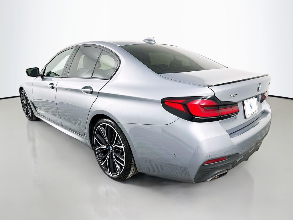 Thumbnail: 2023 BMW 5 Series - 7