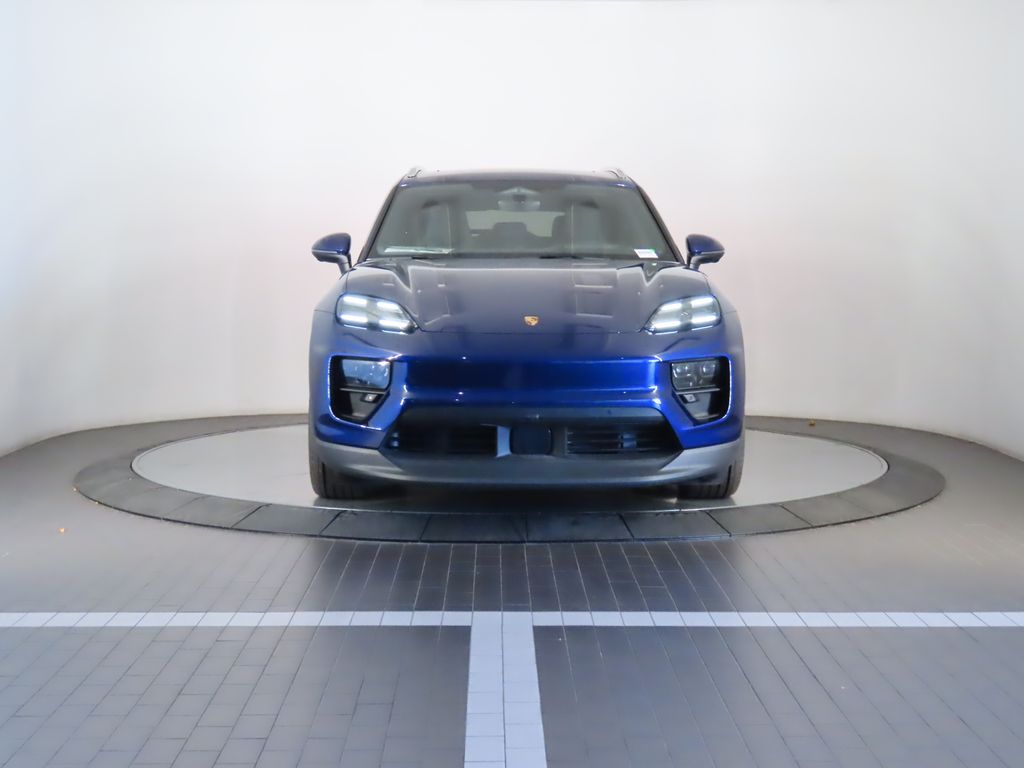 Thumbnail: 2024 Porsche Macan - 10
