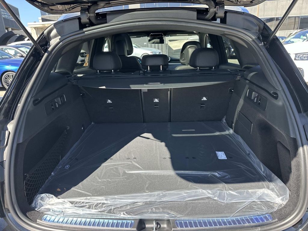 Thumbnail: 2026 Mercedes-Benz GLC - 13