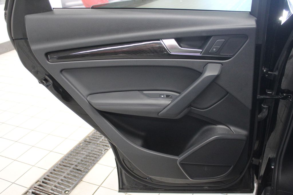 Thumbnail: 2019 Audi Q5 - 27