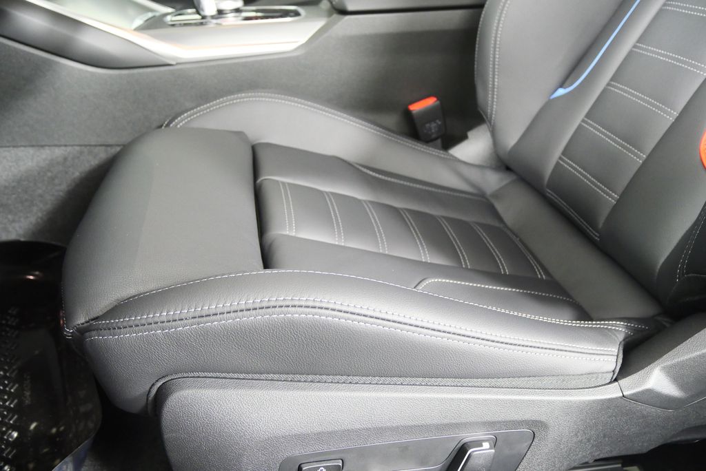 Thumbnail: 2026 BMW M2 - 10