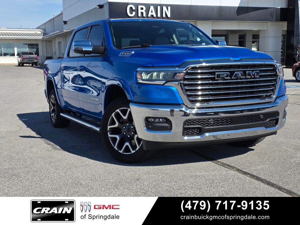 2025 RAM 1500 Laramie Crew Cab 4WD