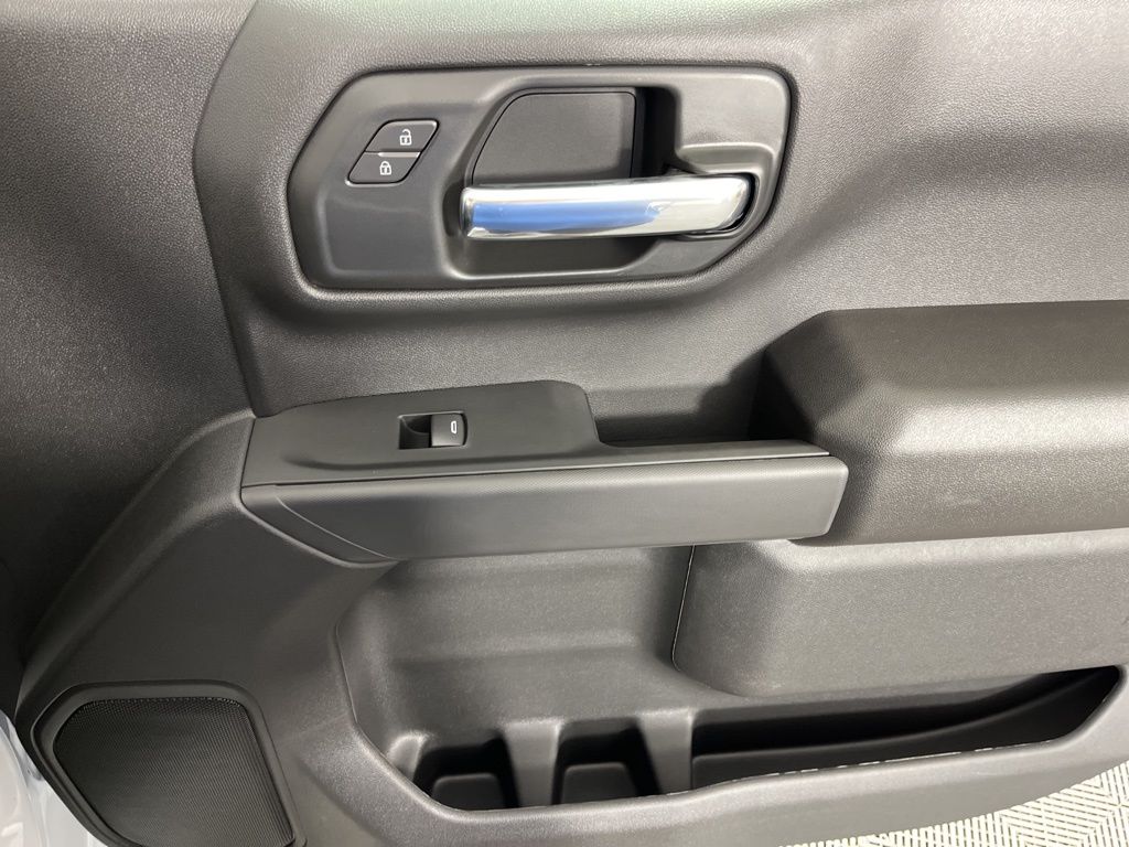 Thumbnail: 2026 Chevrolet Silverado 1500 - 12