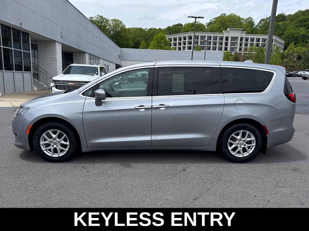 used 2020 Chrysler Pacifica car, priced at $15,990