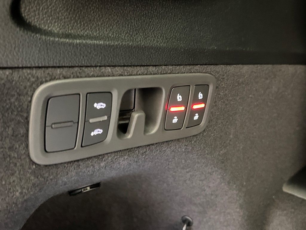 Thumbnail: 2026 Audi Q7 - 12