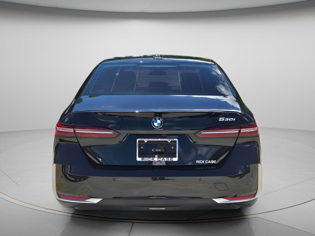 2025 BMW 530i - $34,685