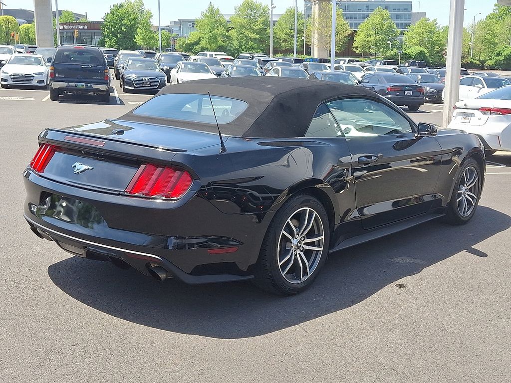 2016 Ford Mustang  4