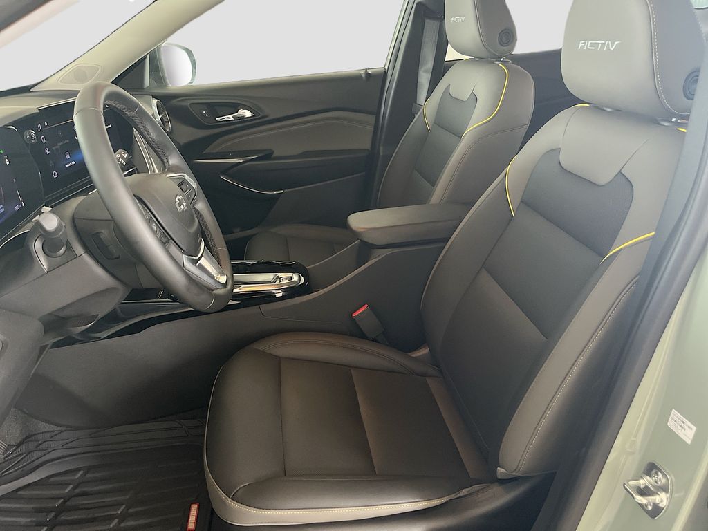 Used 2025 Green Chevrolet ACTIV image 21