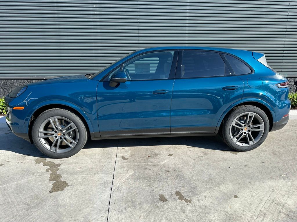 Thumbnail: 2025 Porsche Cayenne - 2