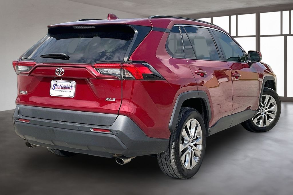 Used 2020 Toyota RAV4 SUV