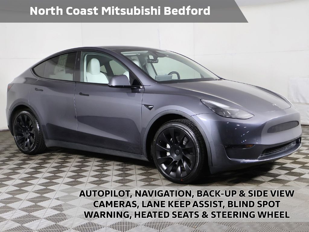 2023 Tesla Model Y Long Range Dual Motor All-Wheel Drive's photo