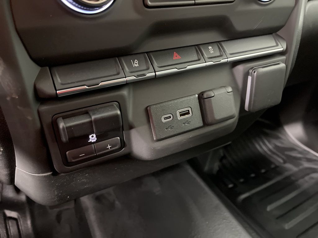 Thumbnail: 2025 Chevrolet Silverado 2500 - 31