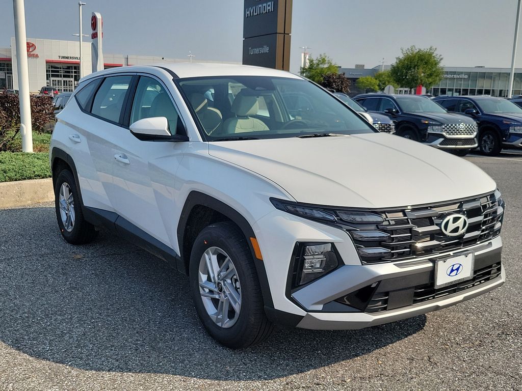 2025 Hyundai Tucson SE 2