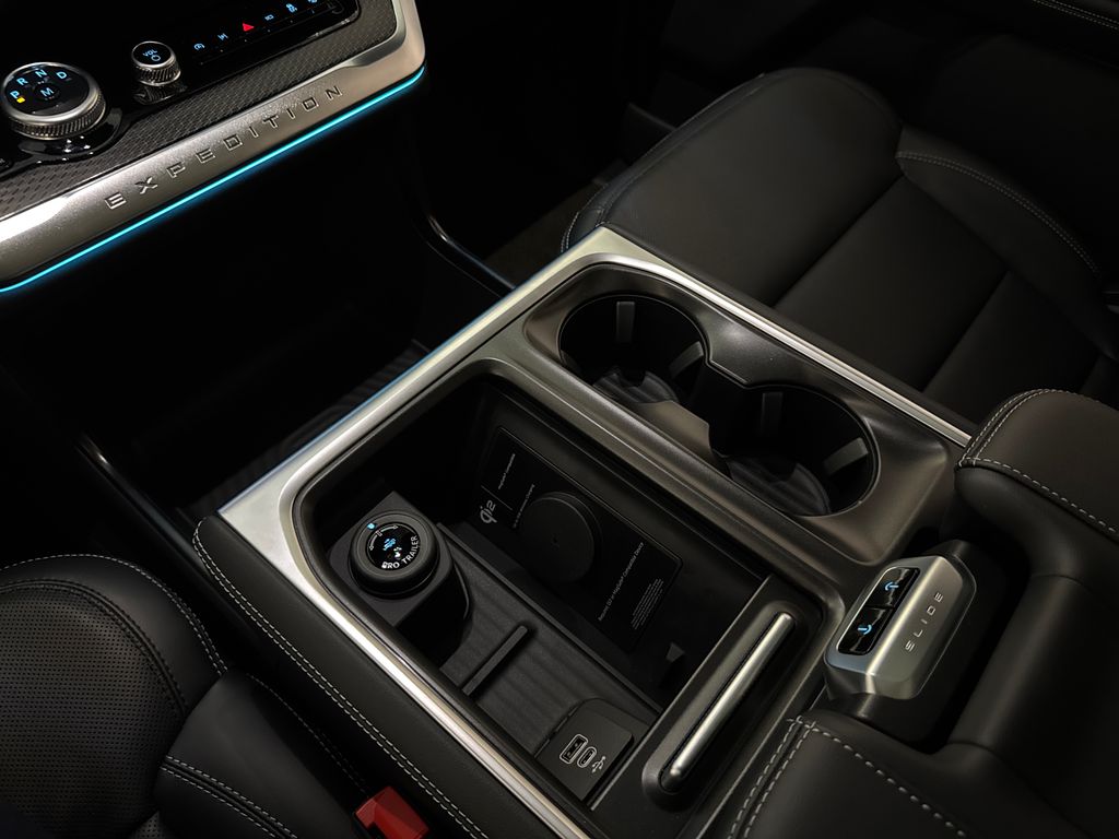New 2027 White Ford Platinum image 33
