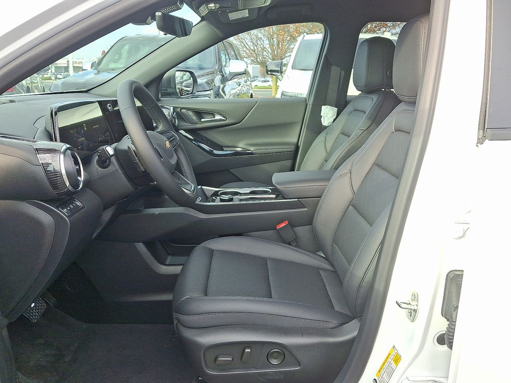 Thumbnail: 2026 Chevrolet Equinox - 6