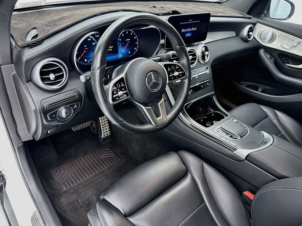 Thumbnail: 2020 Mercedes-Benz GLC - 9
