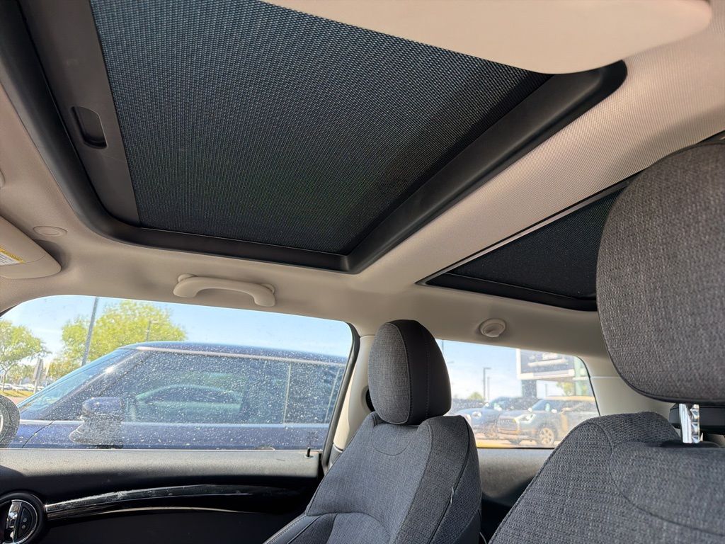 Thumbnail: 2015 MINI Cooper - 6