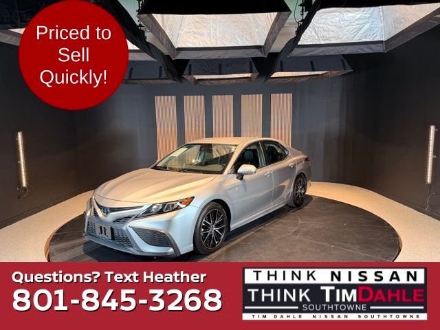 2024 Toyota Camry SE AWD