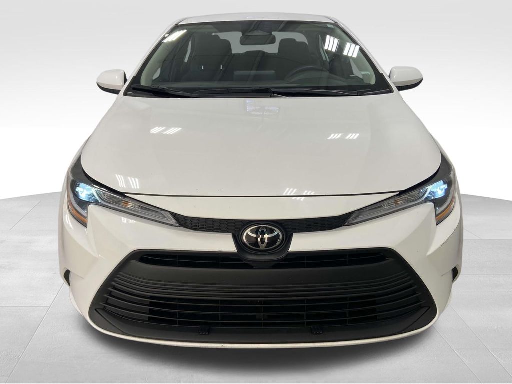 2023 Toyota Corolla LE photo 6