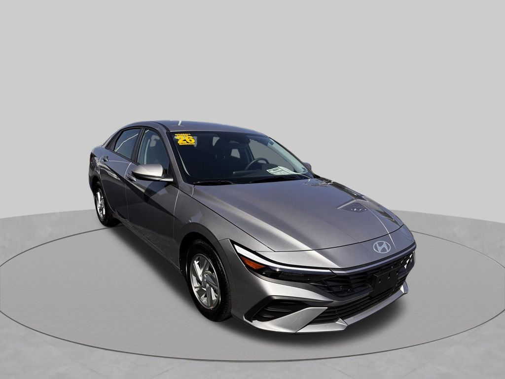 Fluid Metal 2026 Hyundai Elantra Sedan Front-Wheel Drive Continuously Variable Transmission