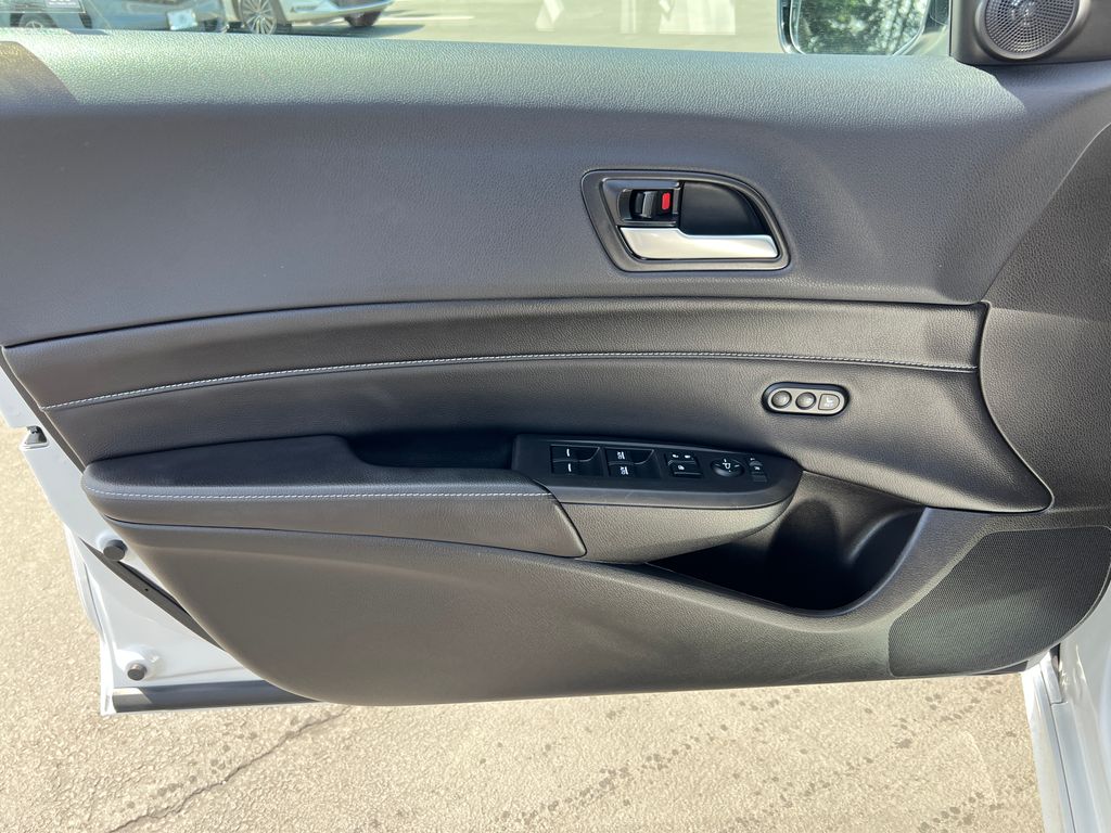 2022 Acura ILX Premium 11