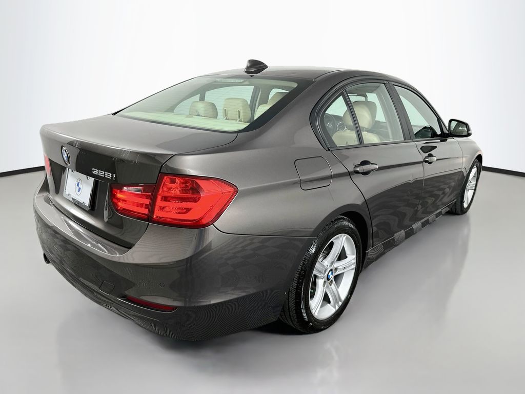 Thumbnail: 2015 BMW 3 Series - 5