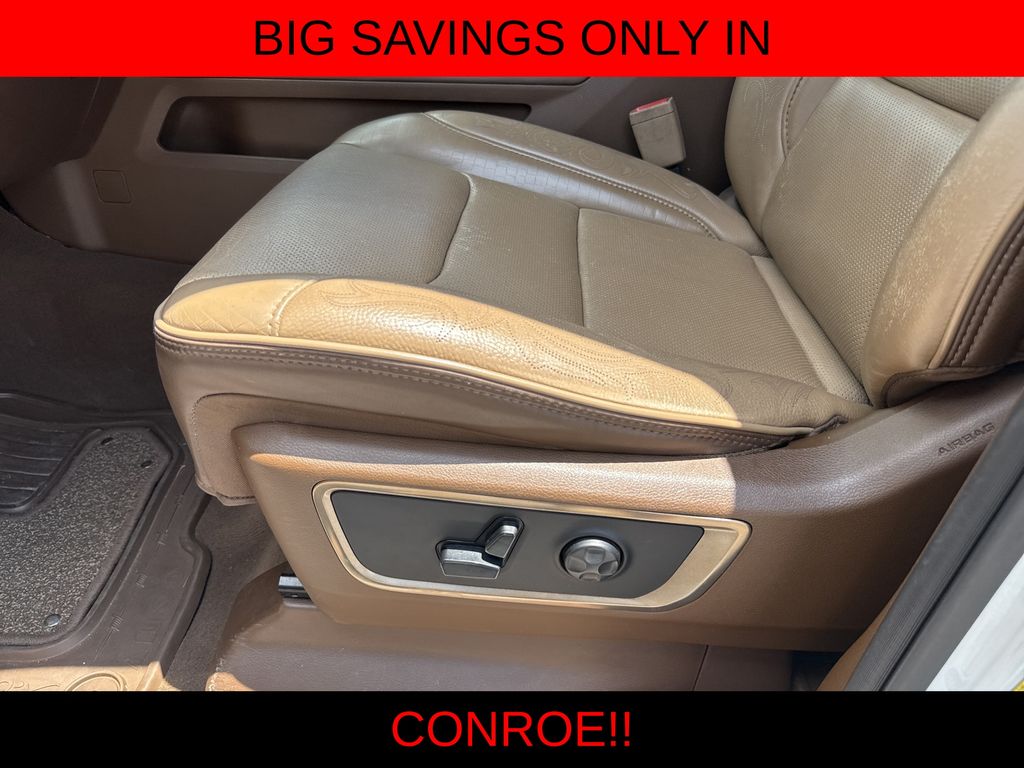 2019 Ram 1500 Limited White at Victoria Chrysler Dodge Jeep Ram