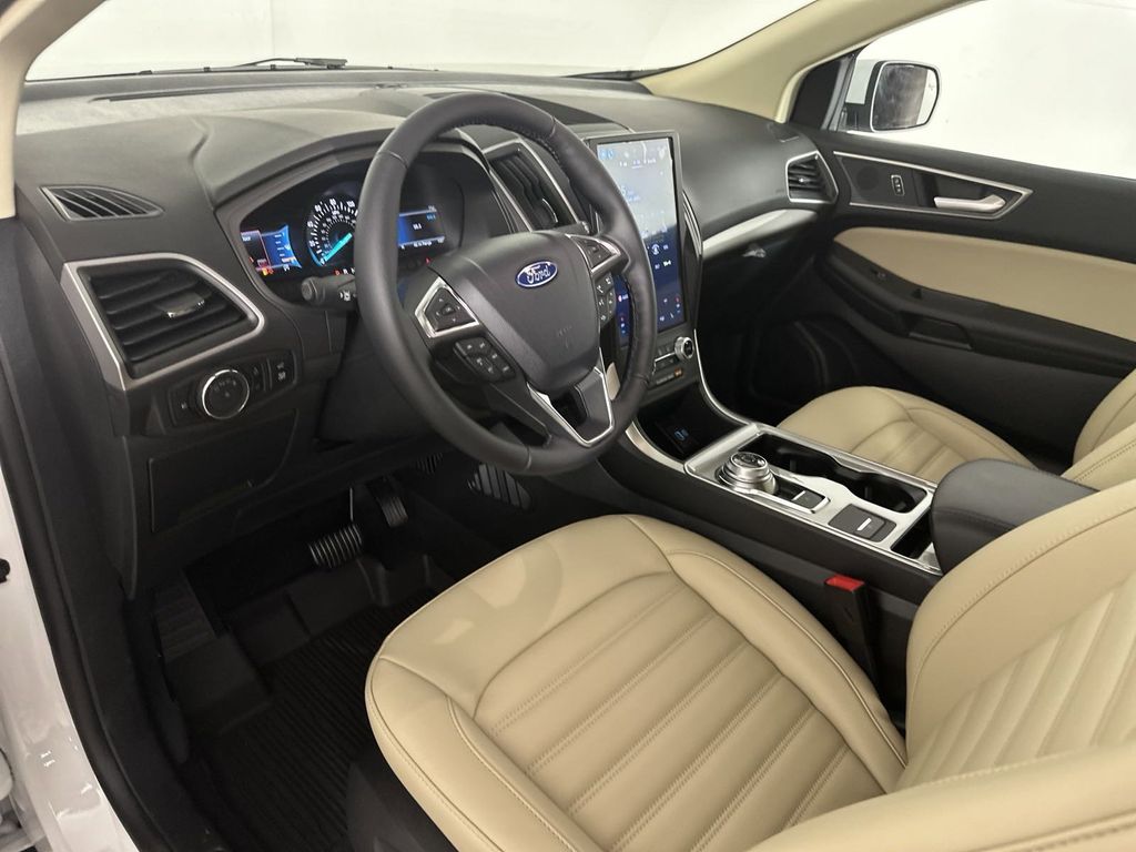 2024 Ford Edge SEL 8