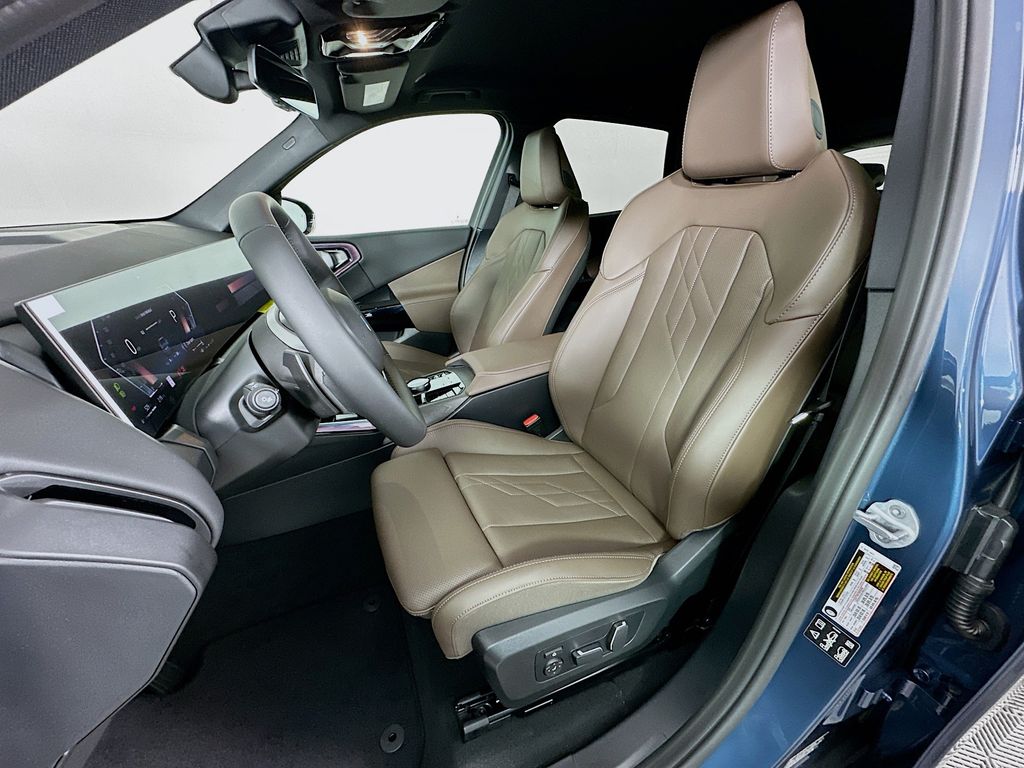 Thumbnail: 2026 BMW X3 - 16