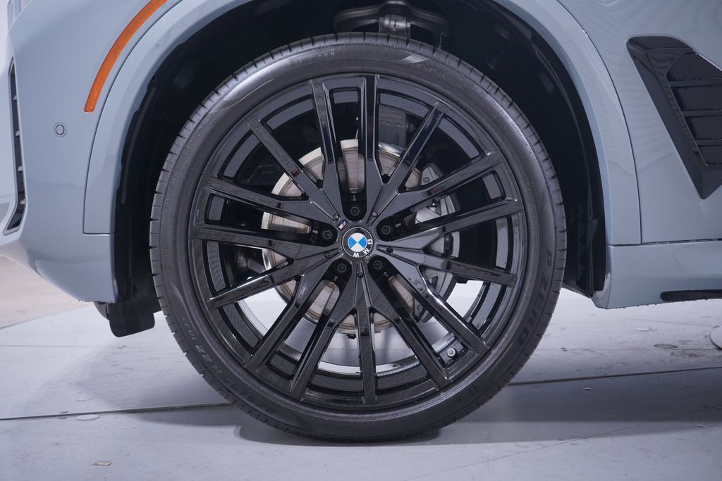 Thumbnail: 2026 BMW X5 - 2