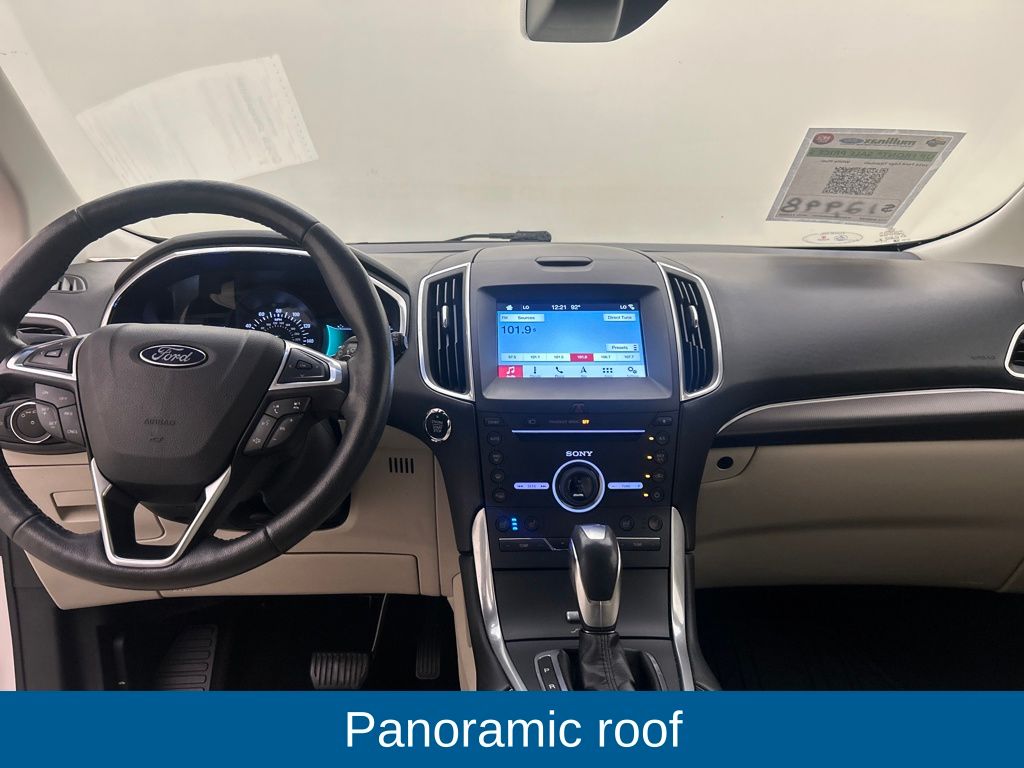 2016 Ford Edge Titanium photo 5