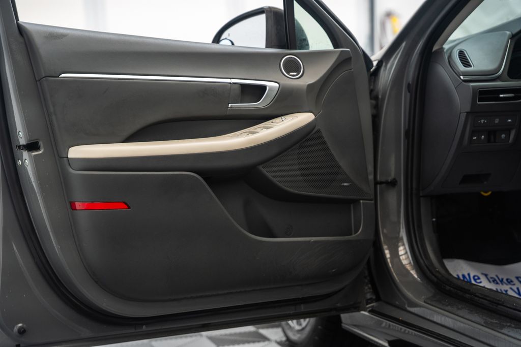 HyundaiSonata Hybrid37