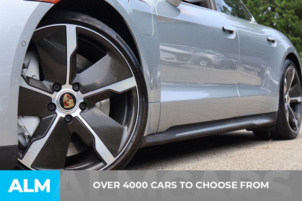 Used 2020 Silver Porsche Turbo image 2