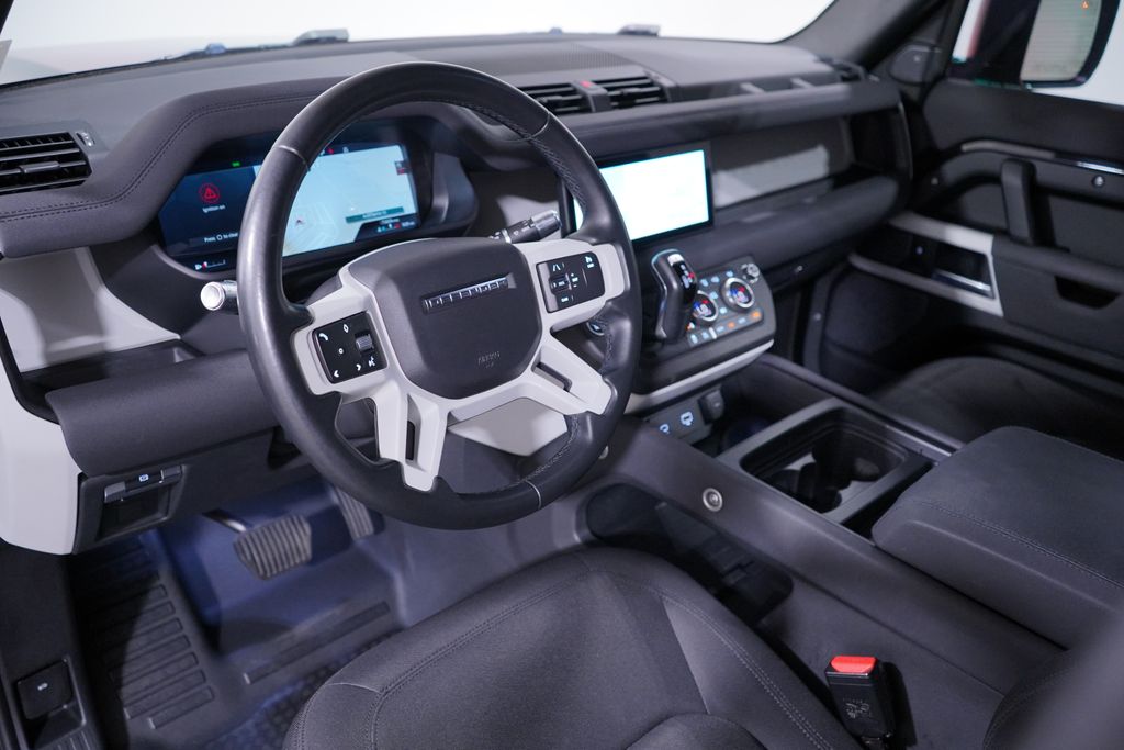 Thumbnail: 2022 Land Rover Defender - 7